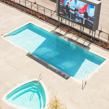 17×44 Apartment Pool